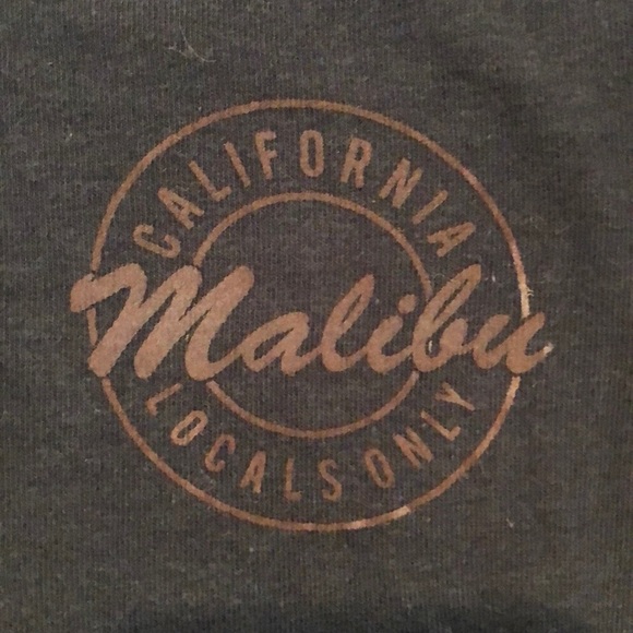 Navy Brandy Melville t-shirt - Picture 2 of 3